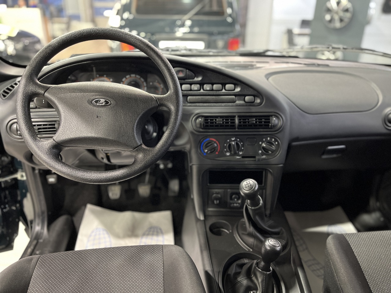 Легковой автотранспорт - Niva 1.7 MT (80 л.с.) 4WD