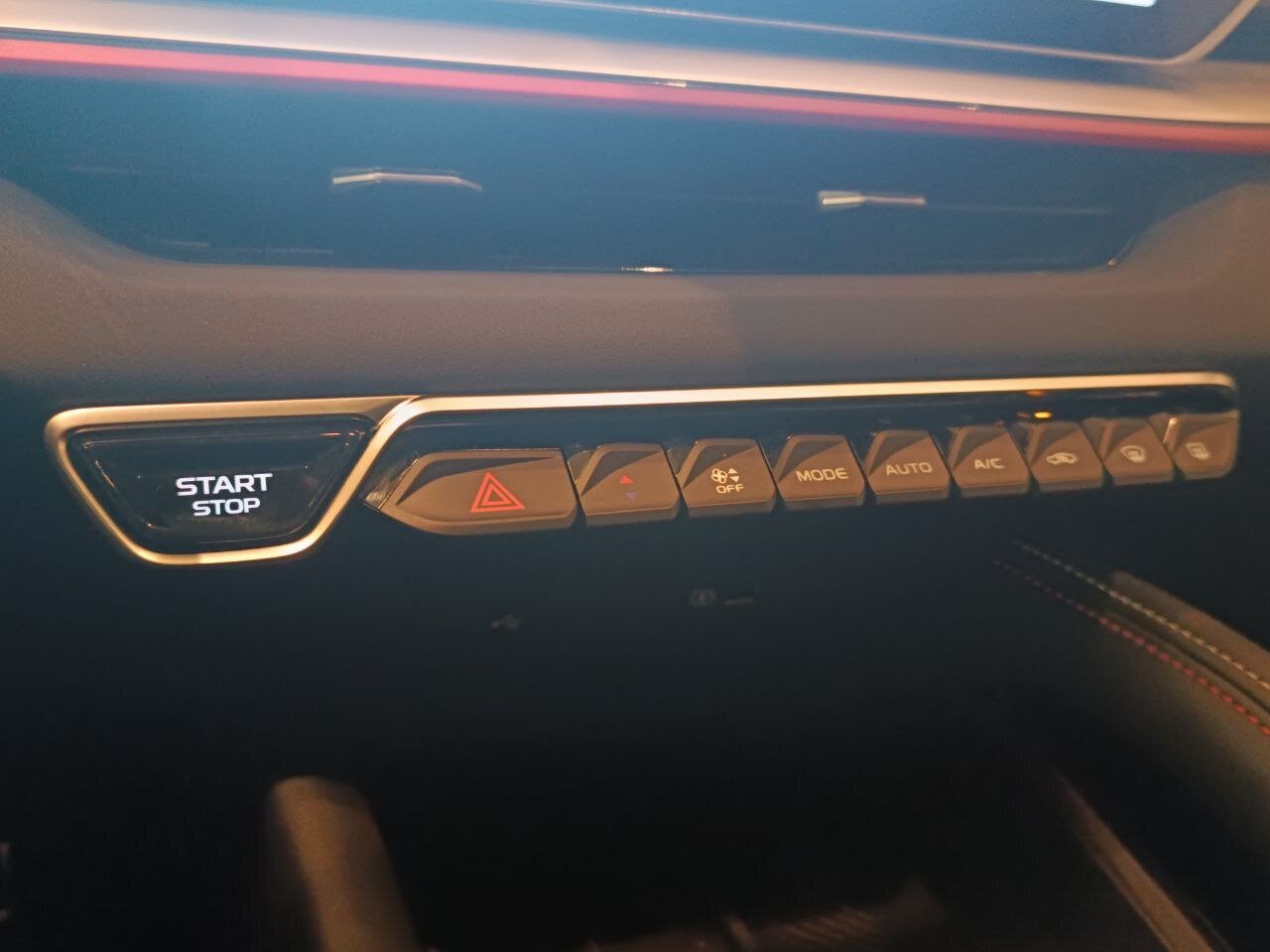 Легковой автотранспорт - GEELY Coolray 