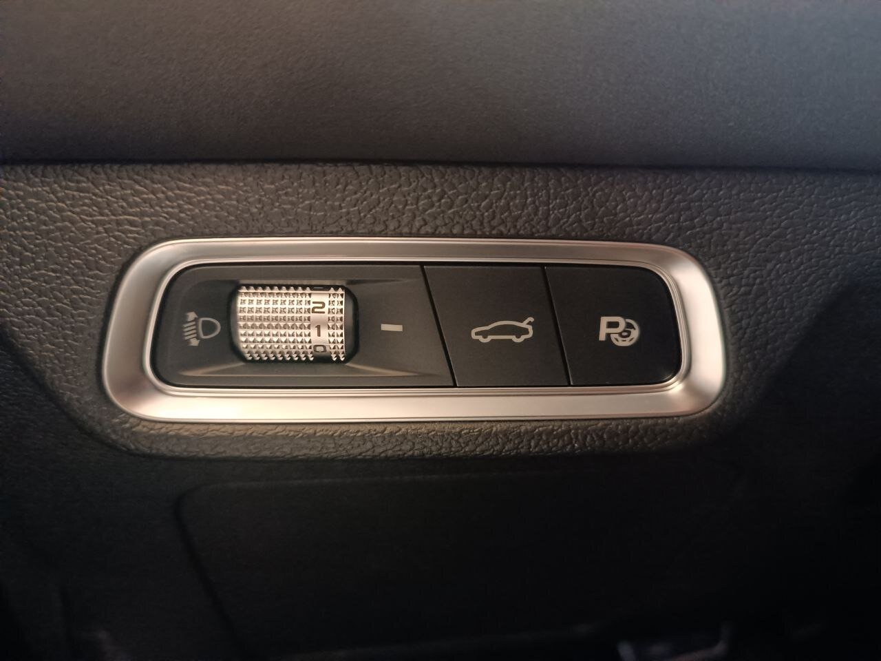 Легковой автотранспорт - GEELY Coolray 