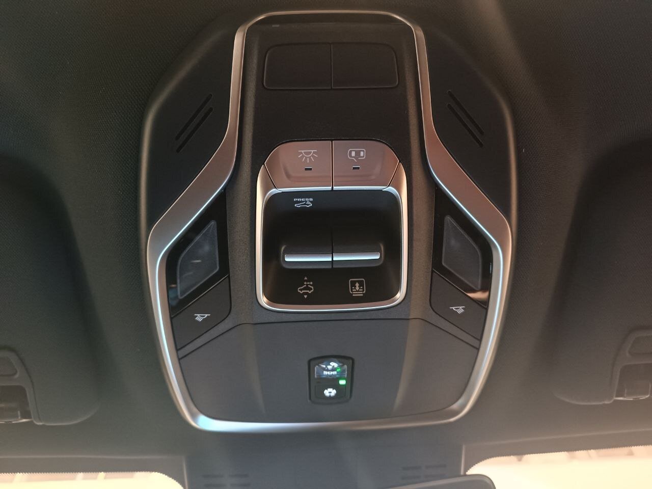 Легковой автотранспорт - GEELY Coolray 
