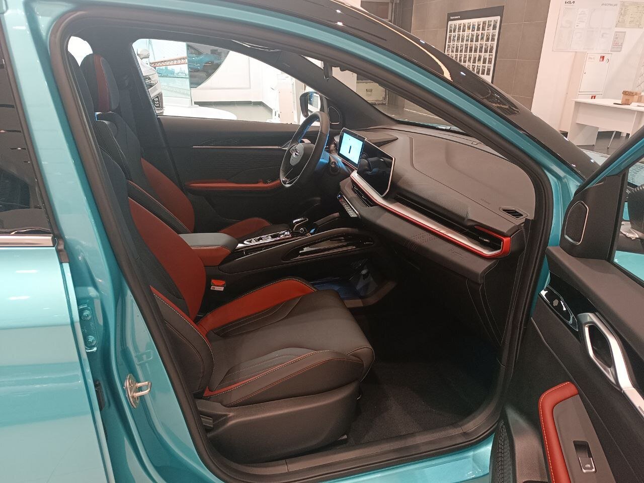 Легковой автотранспорт - GEELY Coolray 