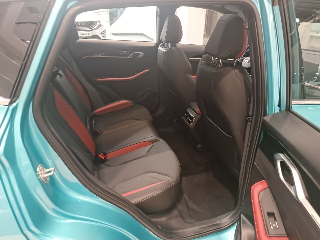 Легковой автотранспорт - GEELY Coolray 