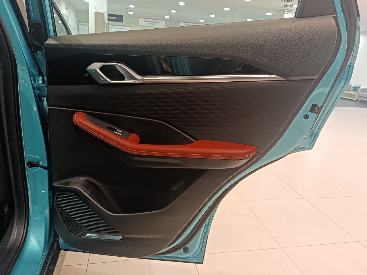 Легковой автотранспорт - GEELY Coolray 