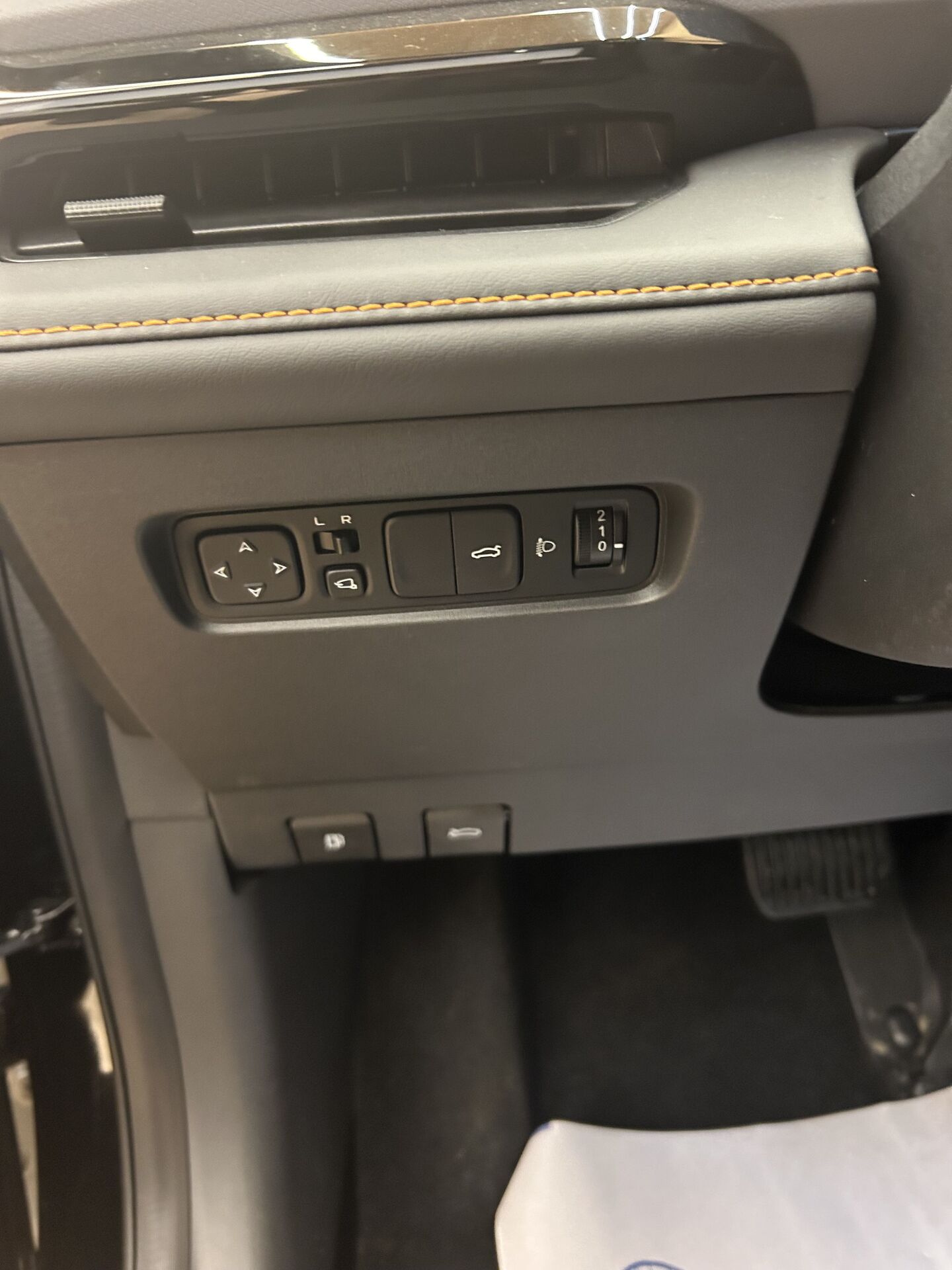 Легковой автотранспорт - CHANGAN UNI-V 1.5 AMT (181 л.с.)