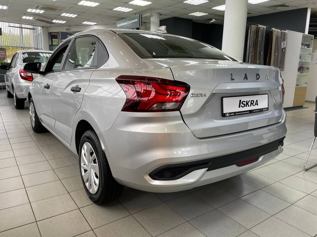 Легковой автотранспорт - LADA Iskra 1.6 CVT (106 л.с.)