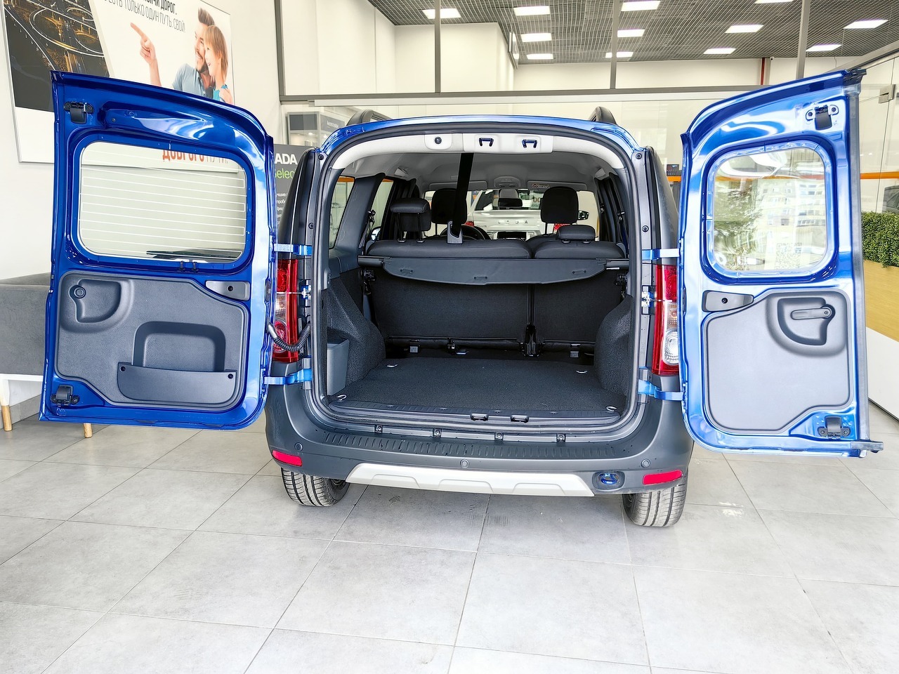 Легковой автотранспорт - LADA Largus Cross 1.6 MT (106 л.с.)