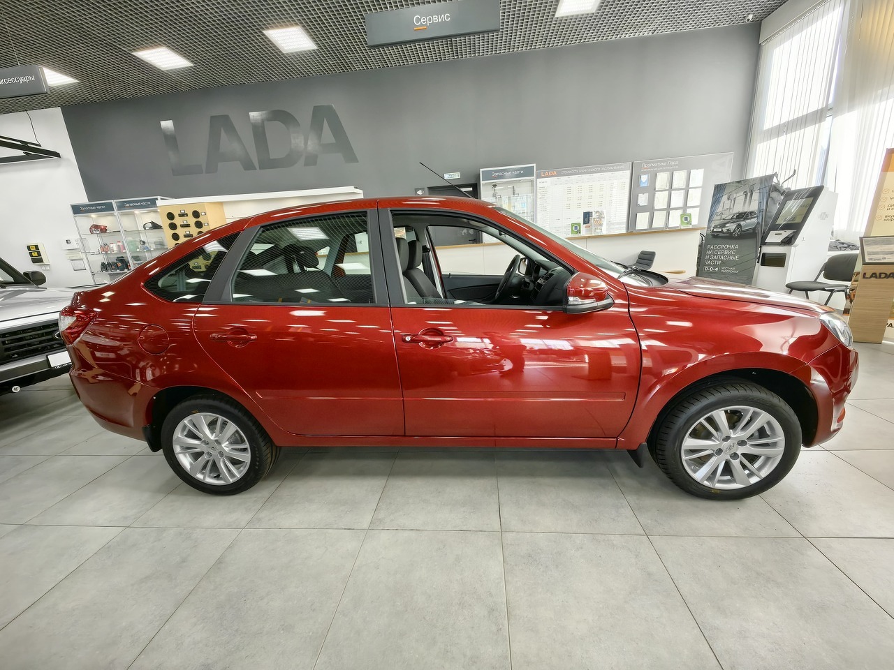 Легковой автотранспорт - LADA Granta 1.6 MT (90 л.с.)