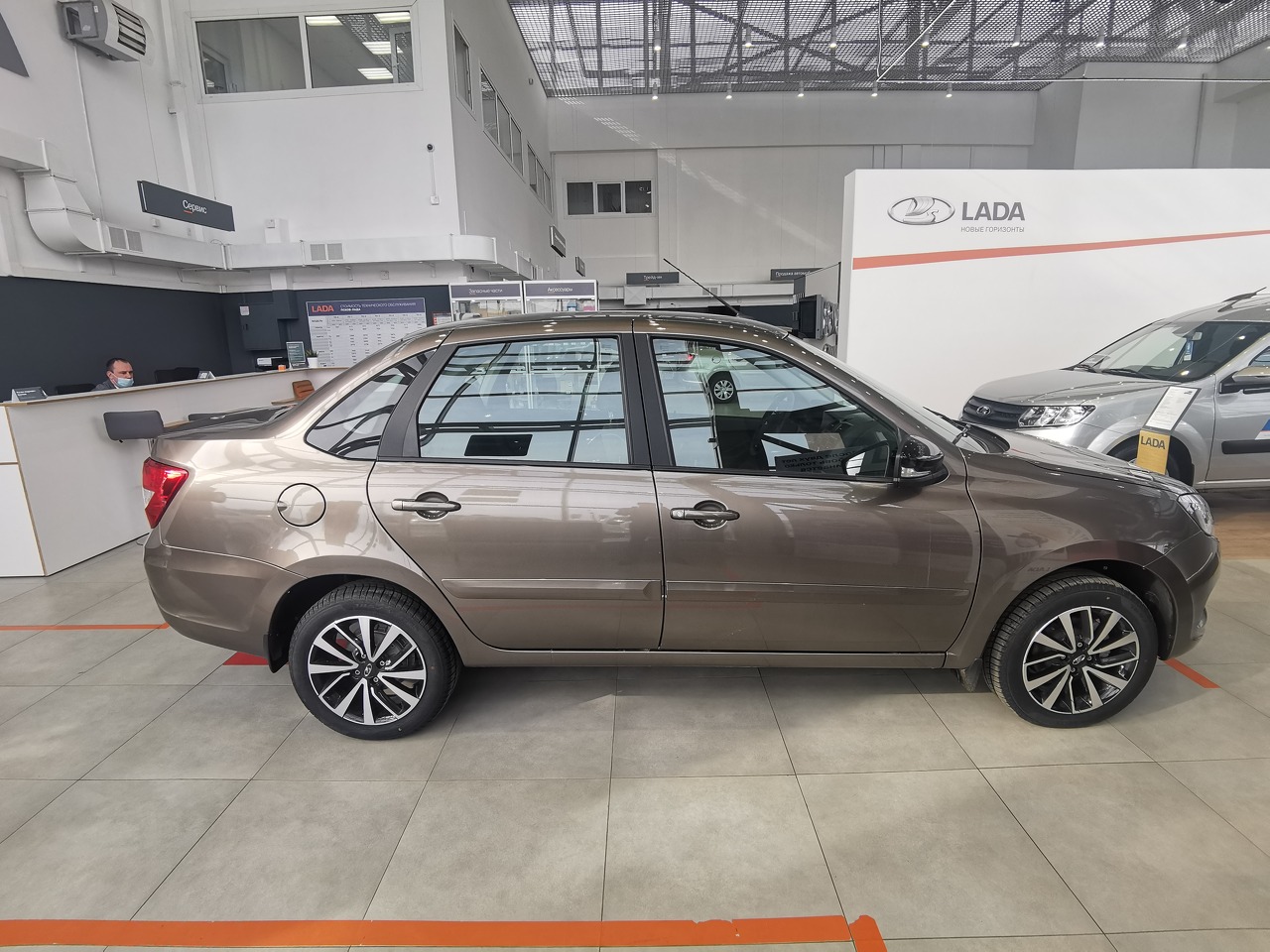 Легковой автотранспорт - Granta 1.6 MT (106 л.с.)