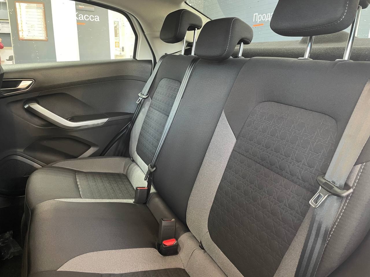 Легковой автотранспорт - LADA Iskra 1.6 CVT (106 л.с.)