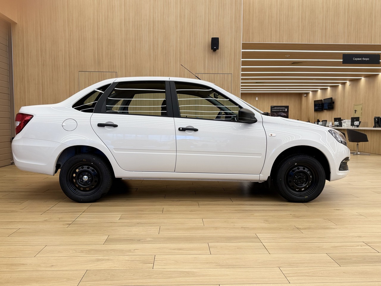 Легковой автотранспорт - LADA Granta 1.6 MT (90 л.с.)