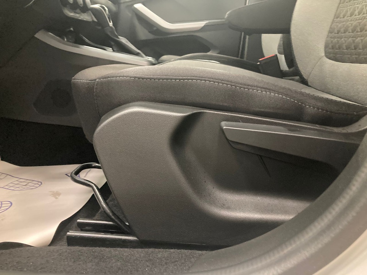 Легковой автотранспорт - LADA Iskra 1.6 CVT (106 л.с.)