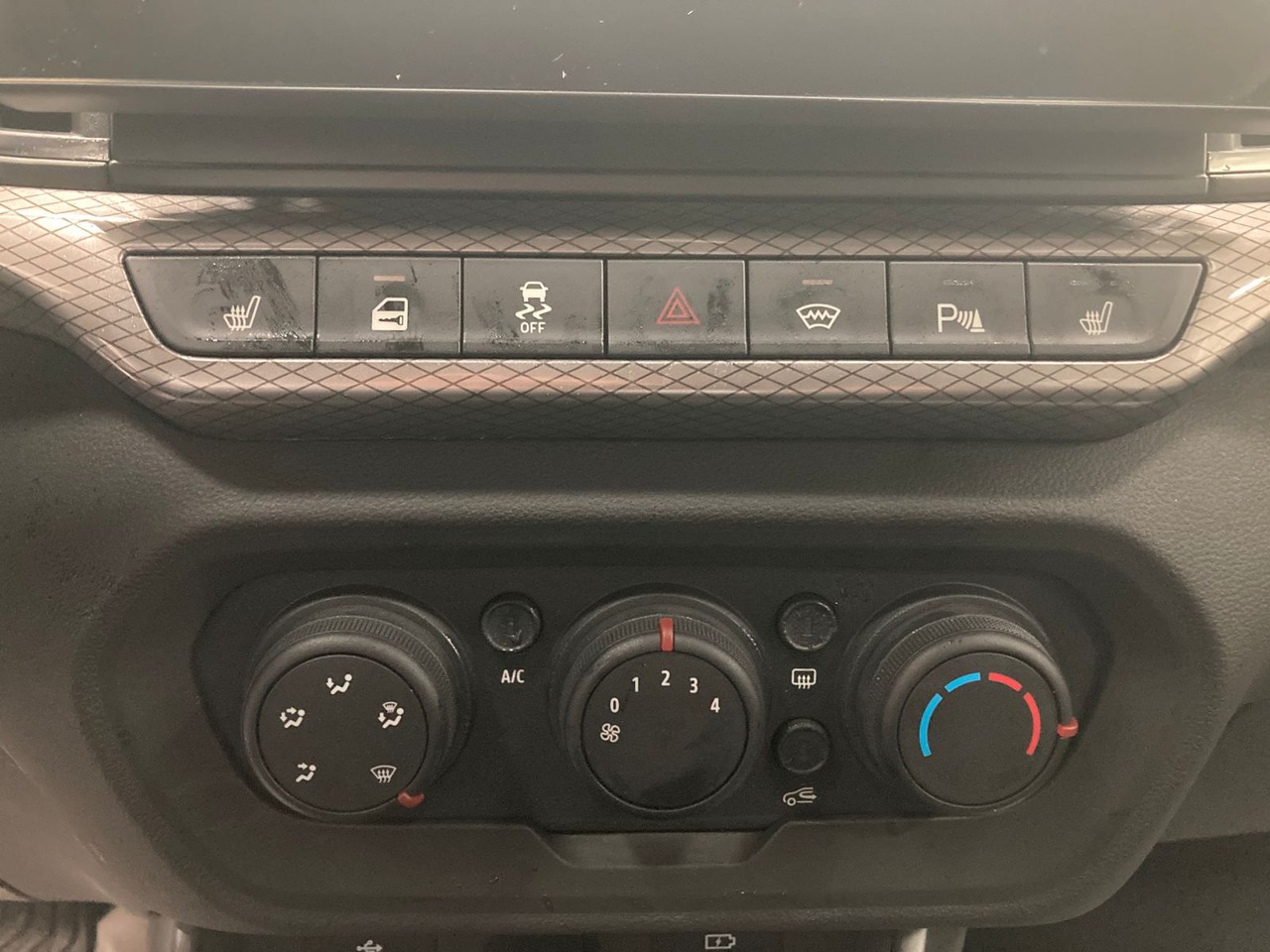 Легковой автотранспорт - LADA Iskra 1.6 CVT (106 л.с.)