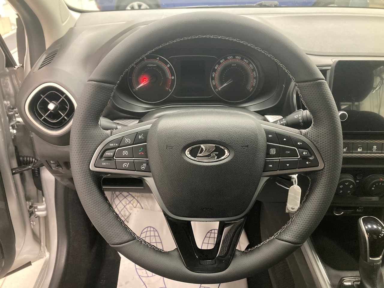 Легковой автотранспорт - LADA Iskra 1.6 CVT (106 л.с.)