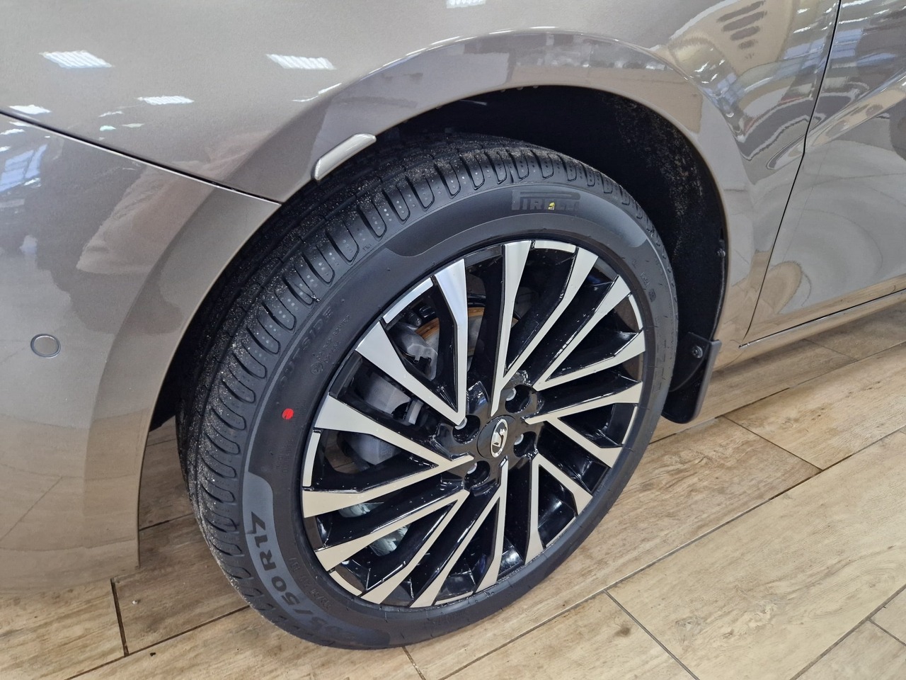 Легковой автотранспорт - LADA Aura 1.8 CVT (122 л.с.)