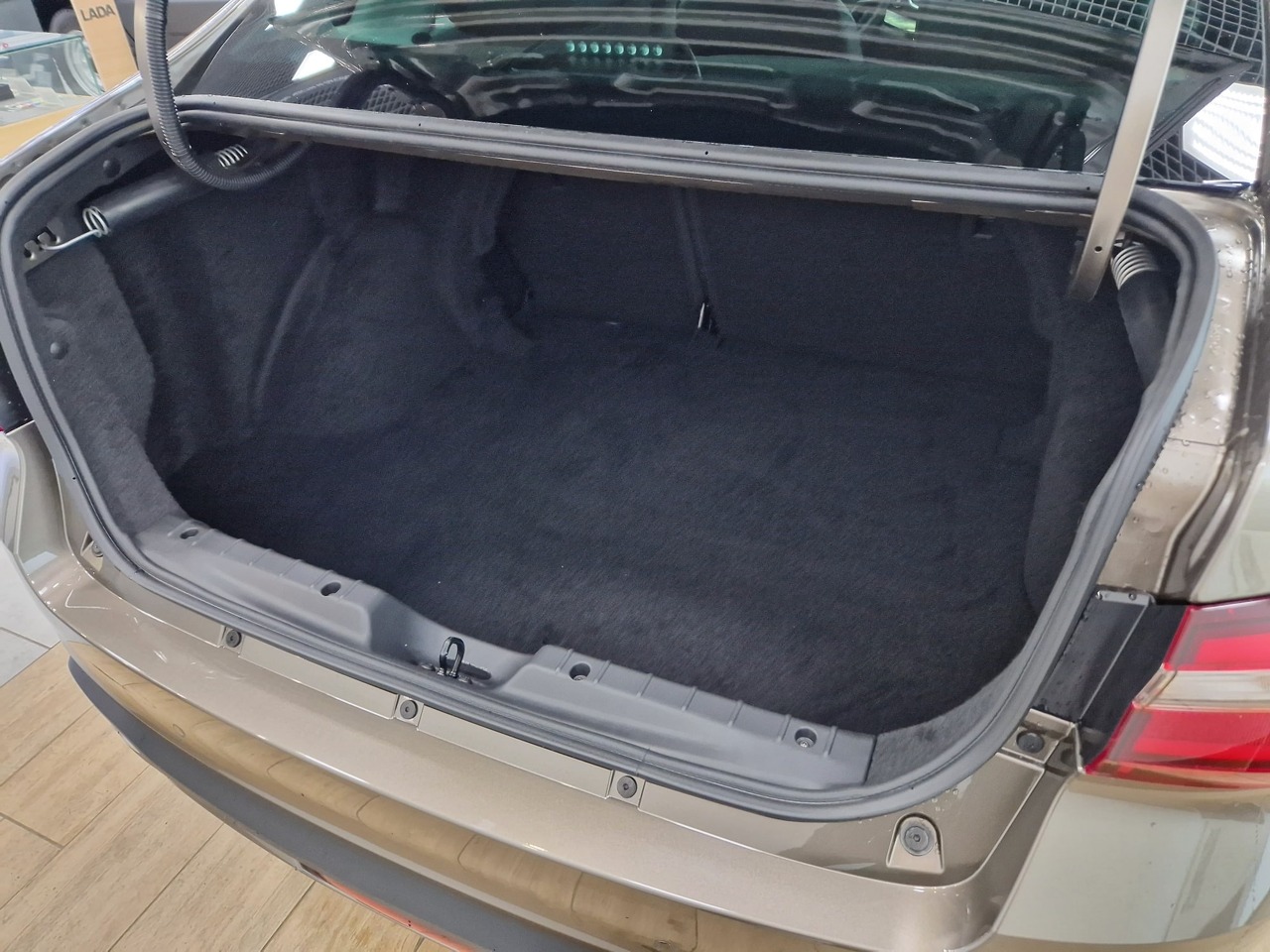 Легковой автотранспорт - LADA Aura 1.8 CVT (122 л.с.)