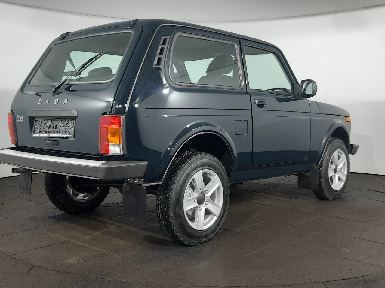 Легковой автотранспорт - Niva Legend 1.7 MT (83 л.с.) 4WD