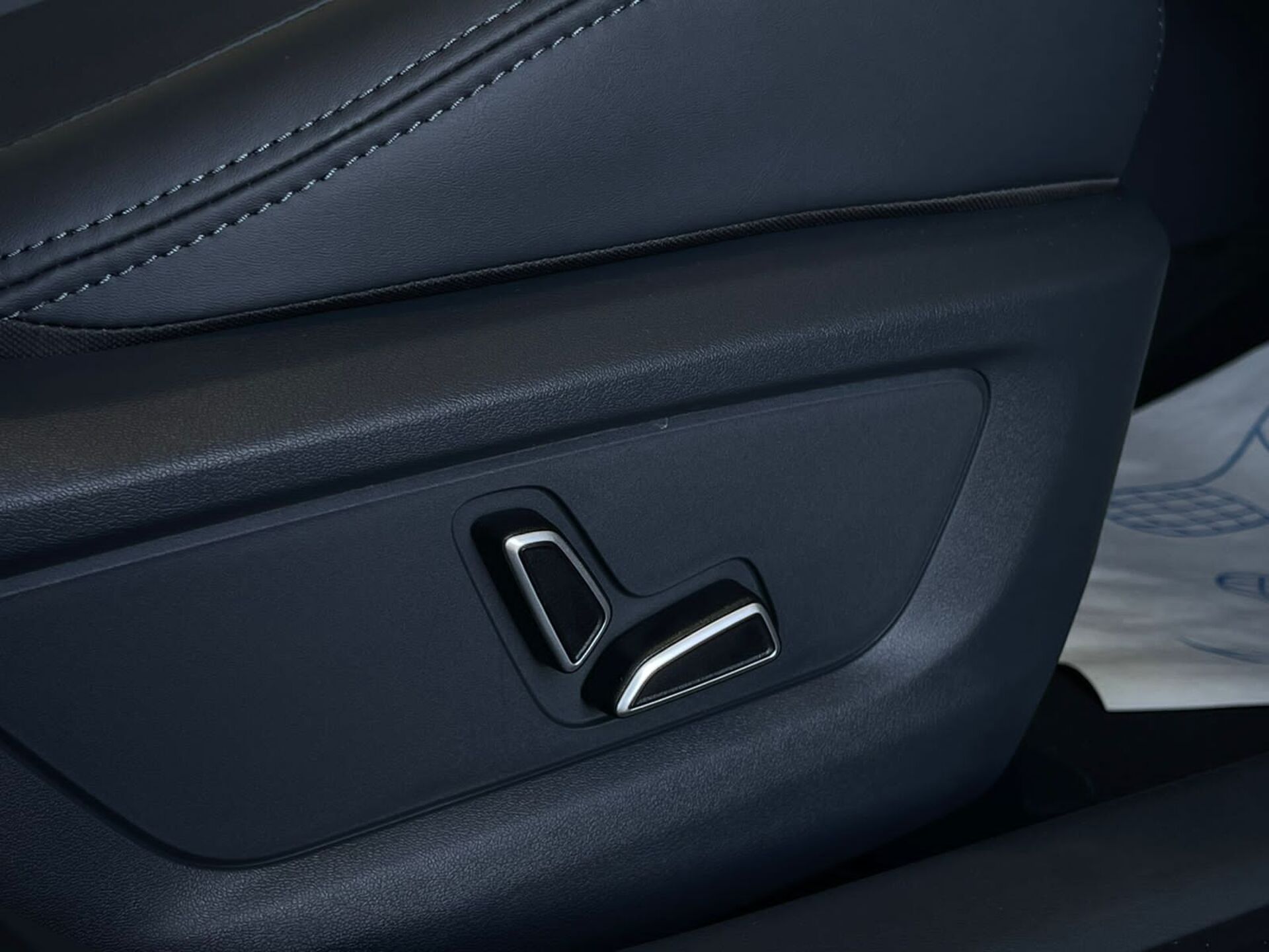 Легковой автотранспорт - CHANGAN UNI-V 1.5 AMT (181 л.с.)