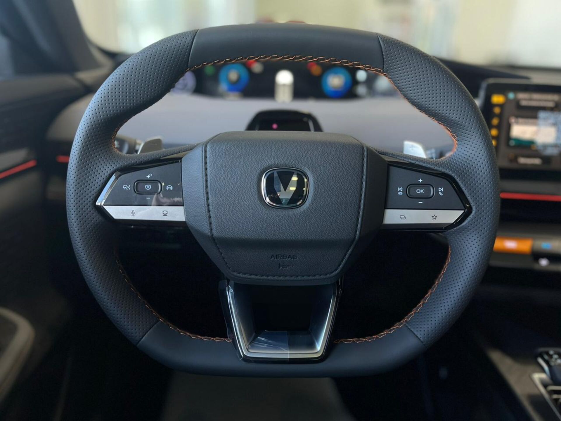 Легковой автотранспорт - CHANGAN UNI-V 1.5 AMT (181 л.с.)