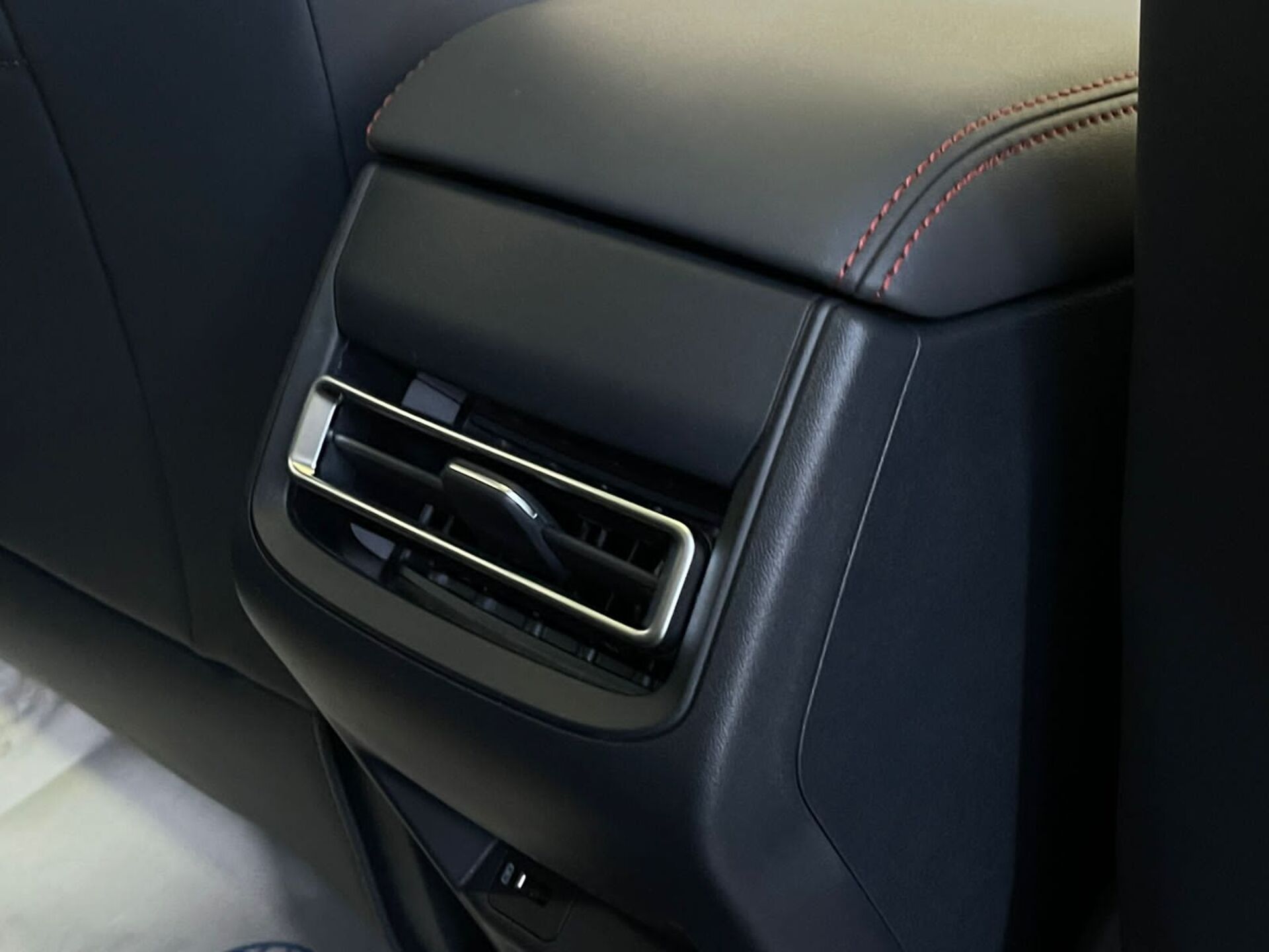 Легковой автотранспорт - CHANGAN UNI-V 1.5 AMT (181 л.с.)