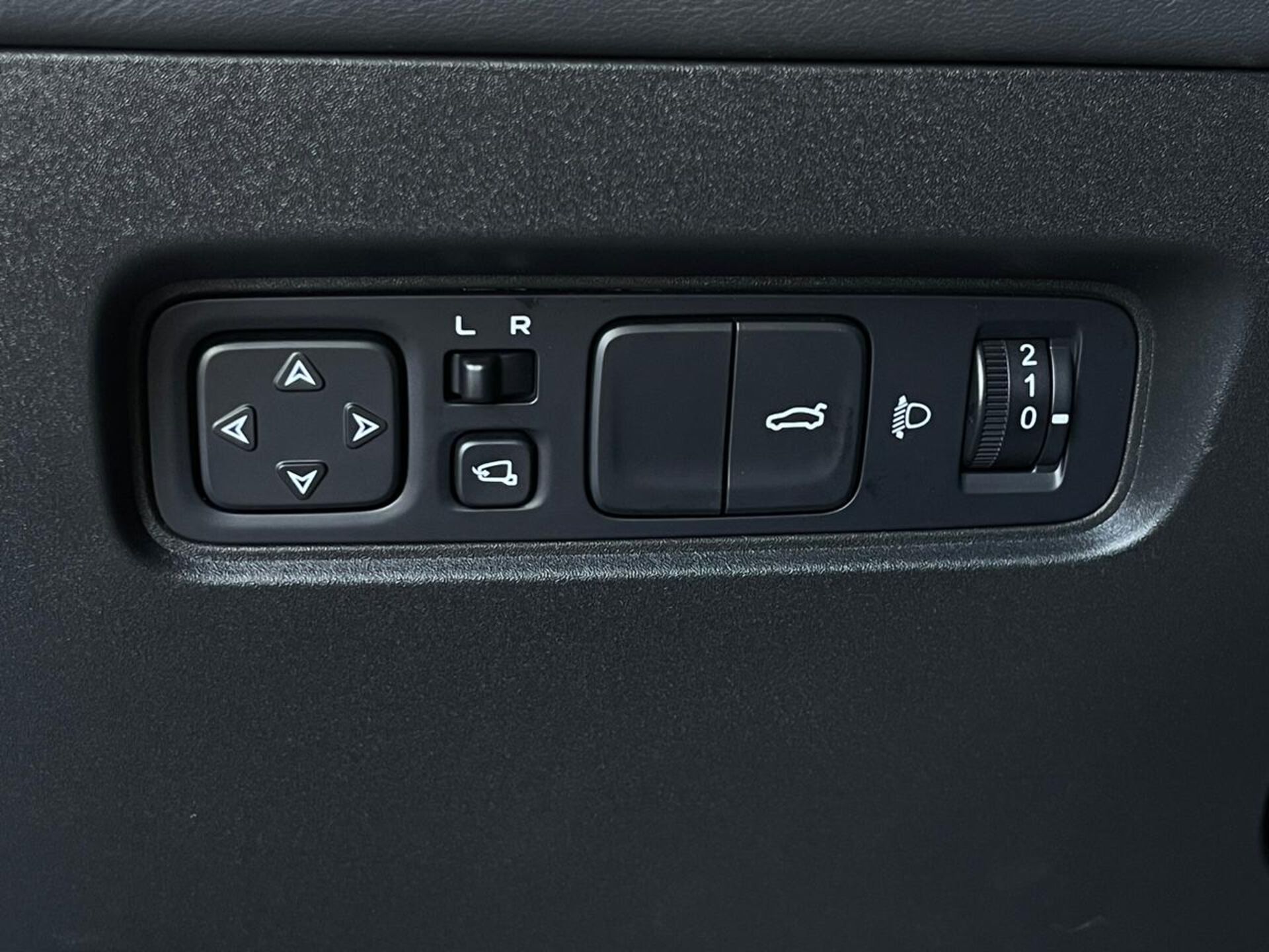 Легковой автотранспорт - CHANGAN UNI-V 1.5 AMT (181 л.с.)