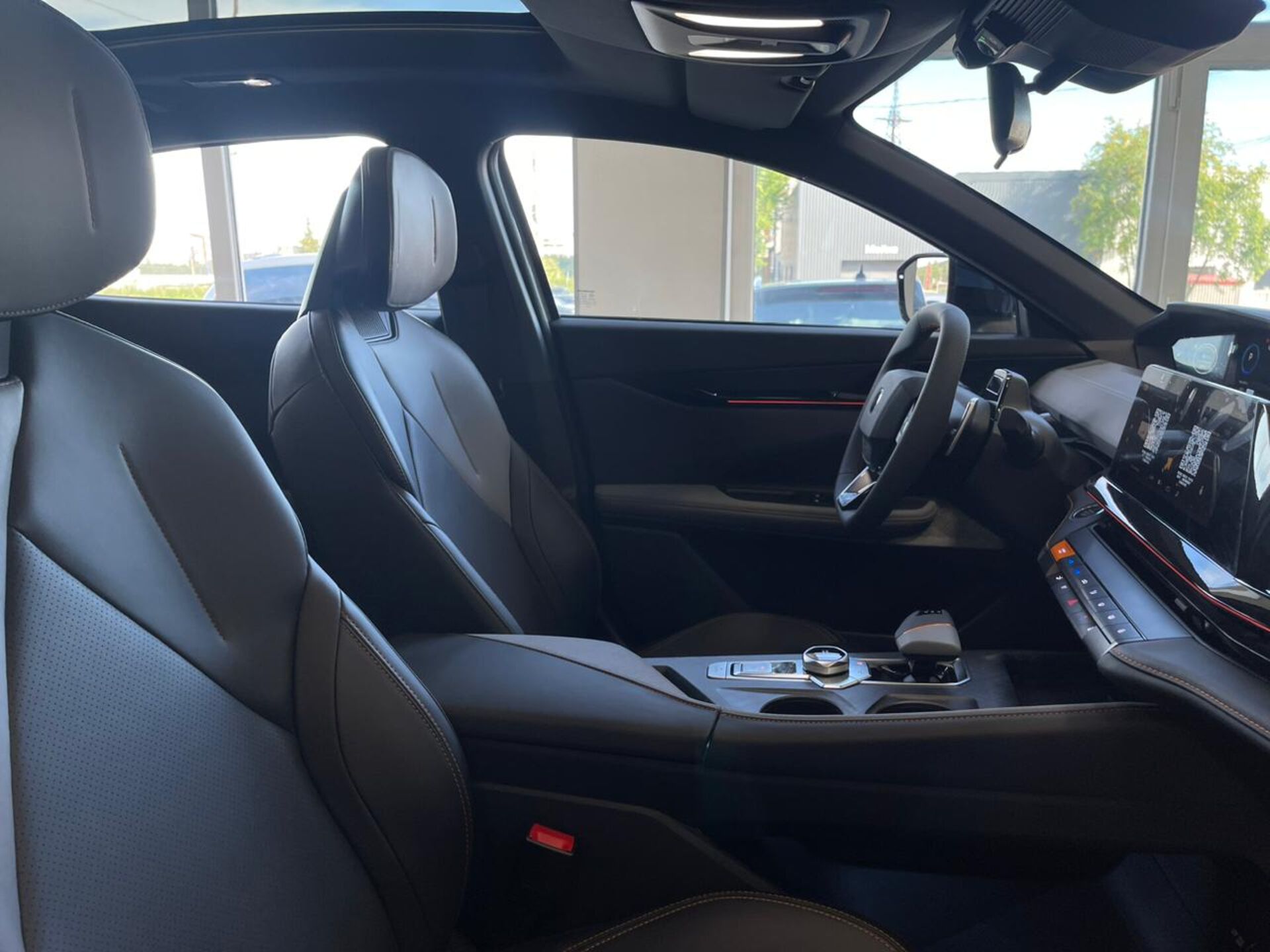 Легковой автотранспорт - CHANGAN UNI-V 1.5 AMT (181 л.с.)