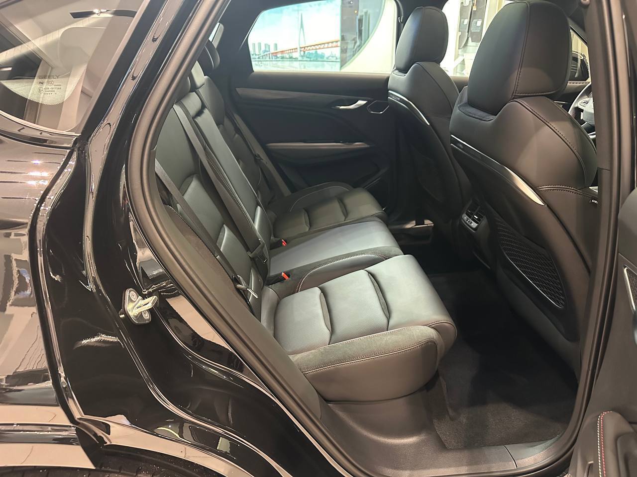 Легковой автотранспорт - GEELY Tugella 