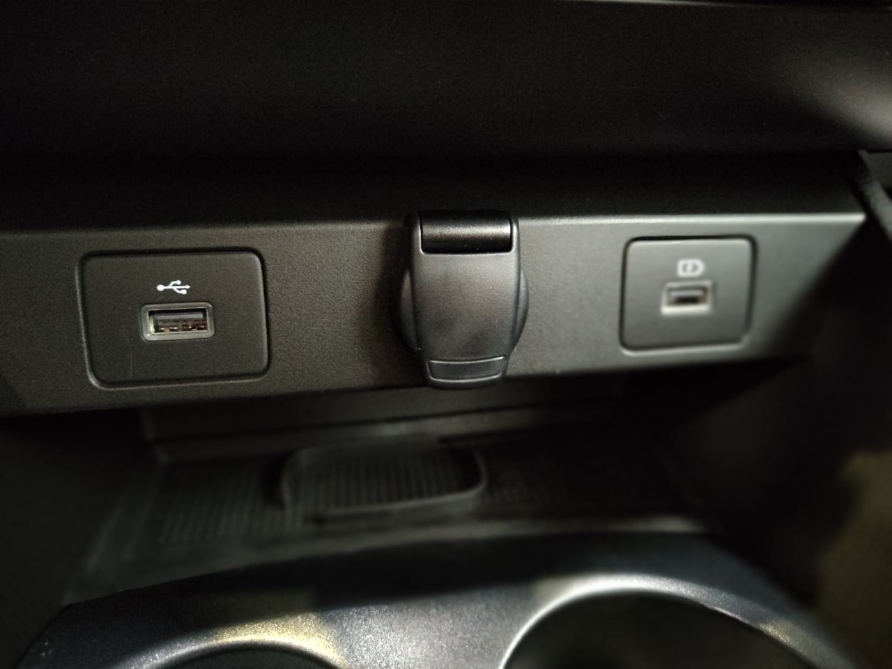 Легковой автотранспорт - LADA Vesta 1.6 MT (106 л.с.)