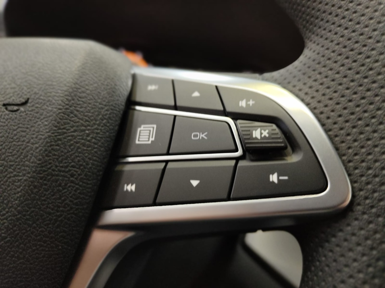 Легковой автотранспорт - LADA Vesta 1.6 MT (106 л.с.)