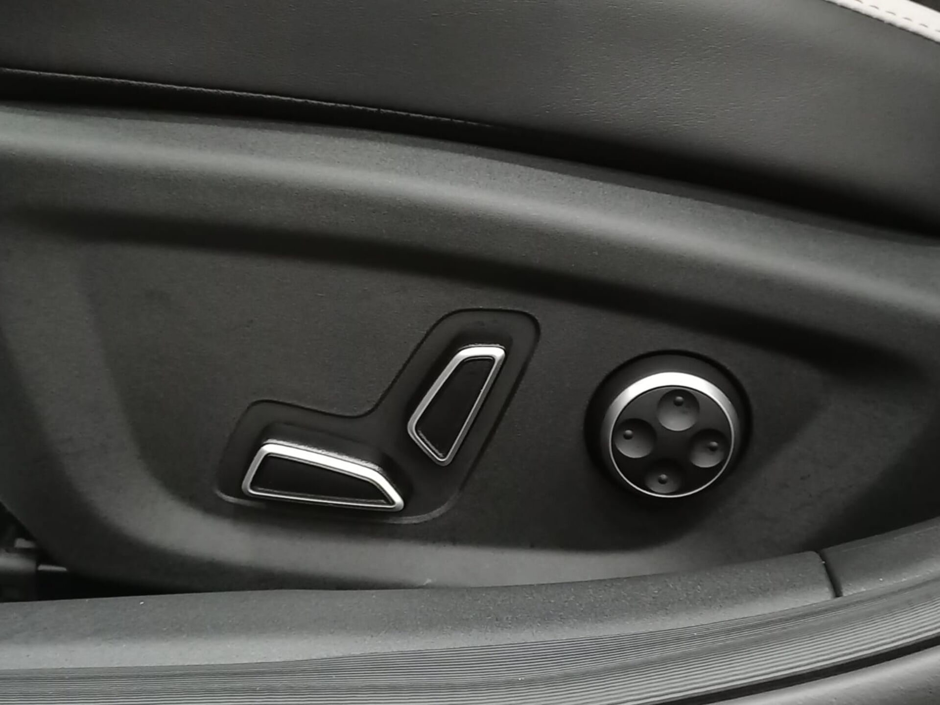Легковой автотранспорт - CHANGAN UNI-V 1.5 AMT (181 л.с.)