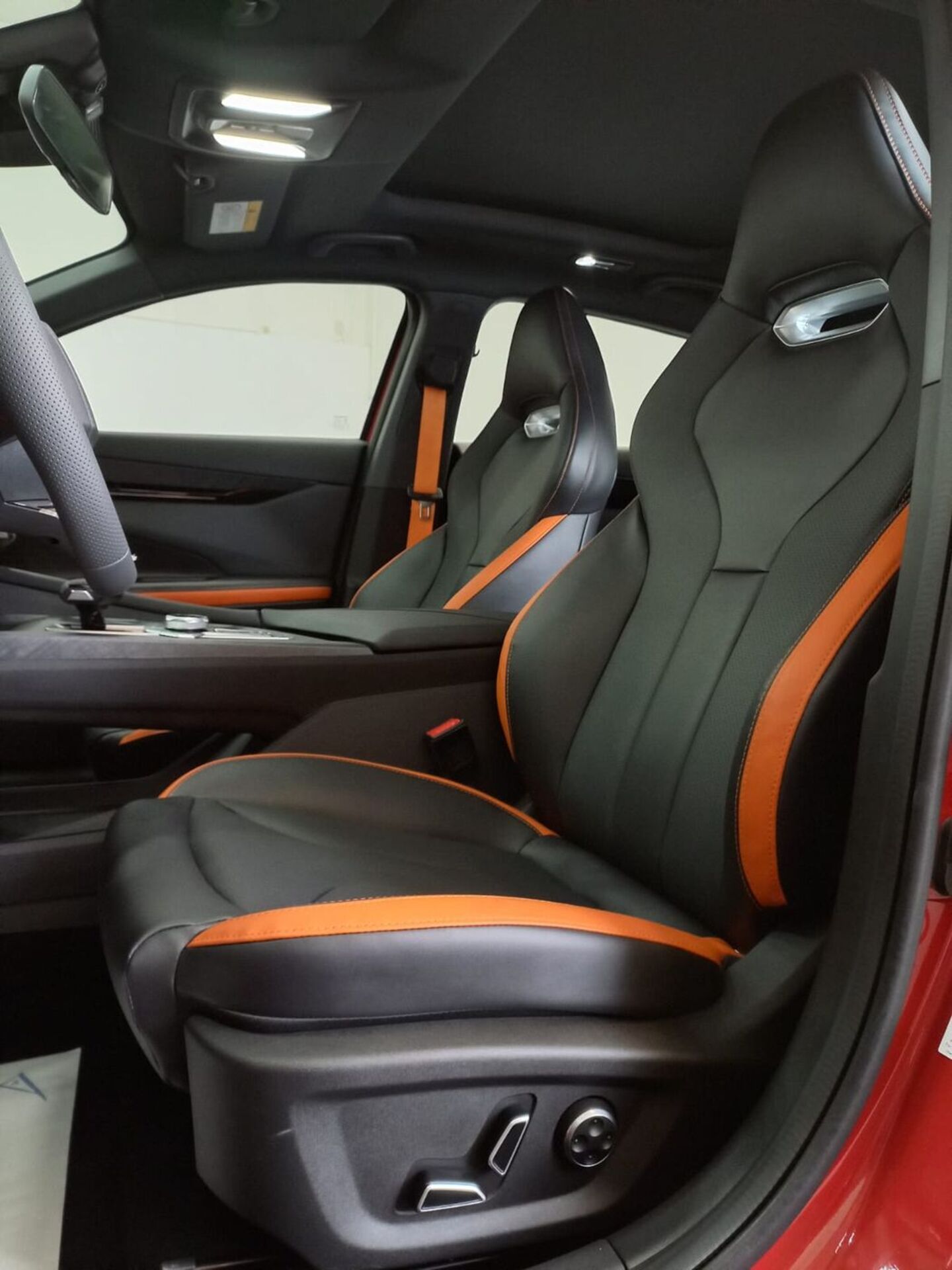 Легковой автотранспорт - CHANGAN UNI-V 1.5 AMT (181 л.с.)