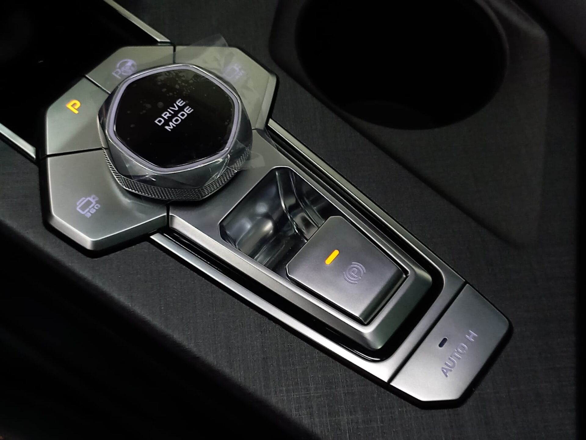 Легковой автотранспорт - CHANGAN UNI-V 1.5 AMT (181 л.с.)