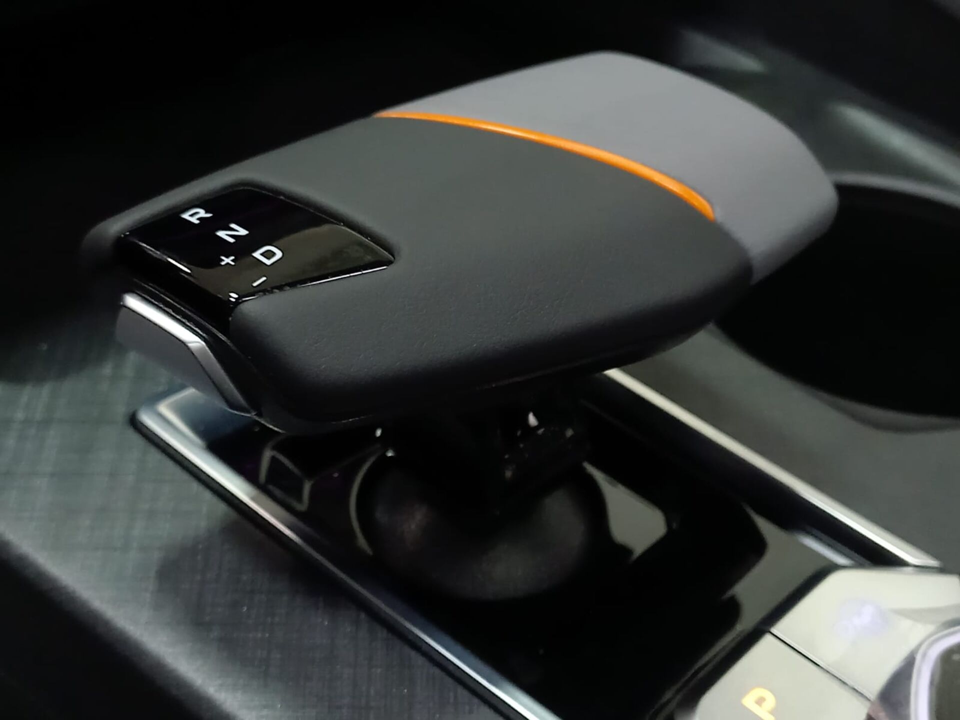 Легковой автотранспорт - CHANGAN UNI-V 1.5 AMT (181 л.с.)