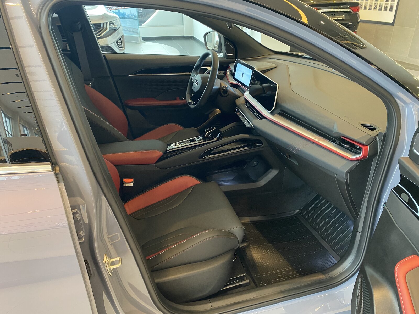 Легковой автотранспорт - GEELY Coolray 