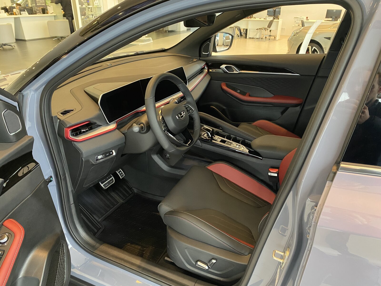 Легковой автотранспорт - GEELY Coolray 