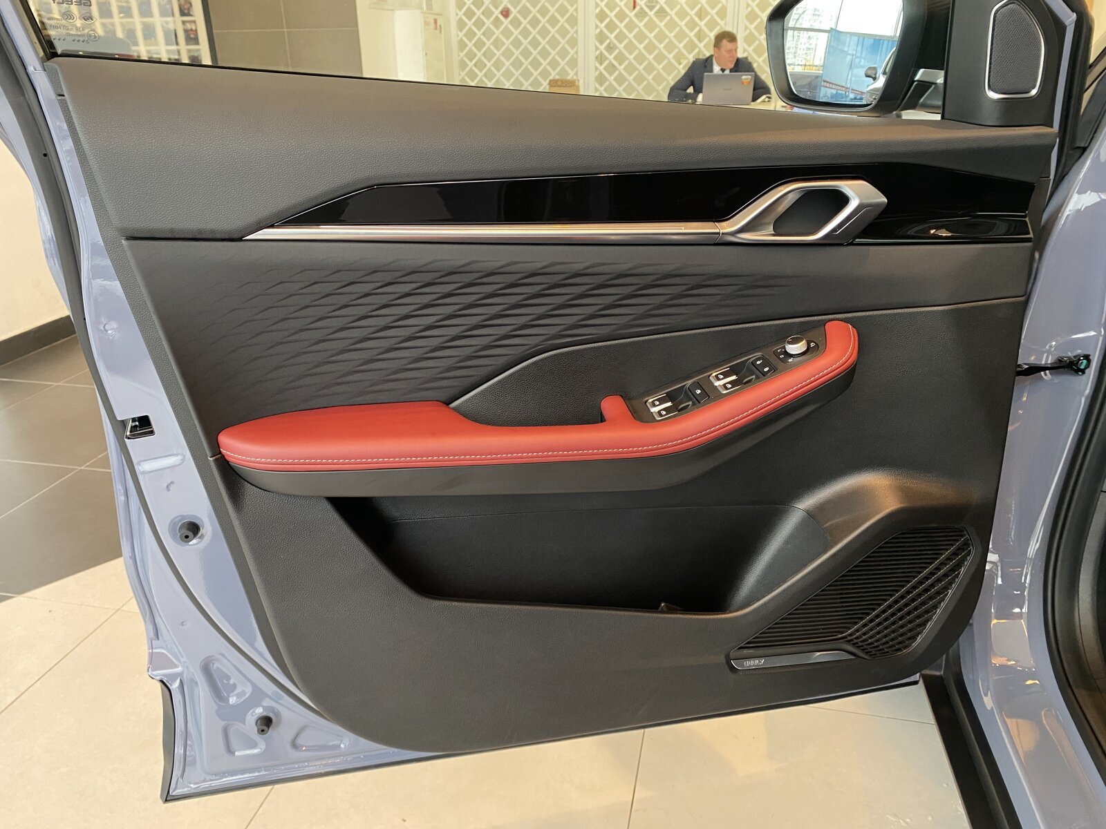 Легковой автотранспорт - GEELY Coolray 