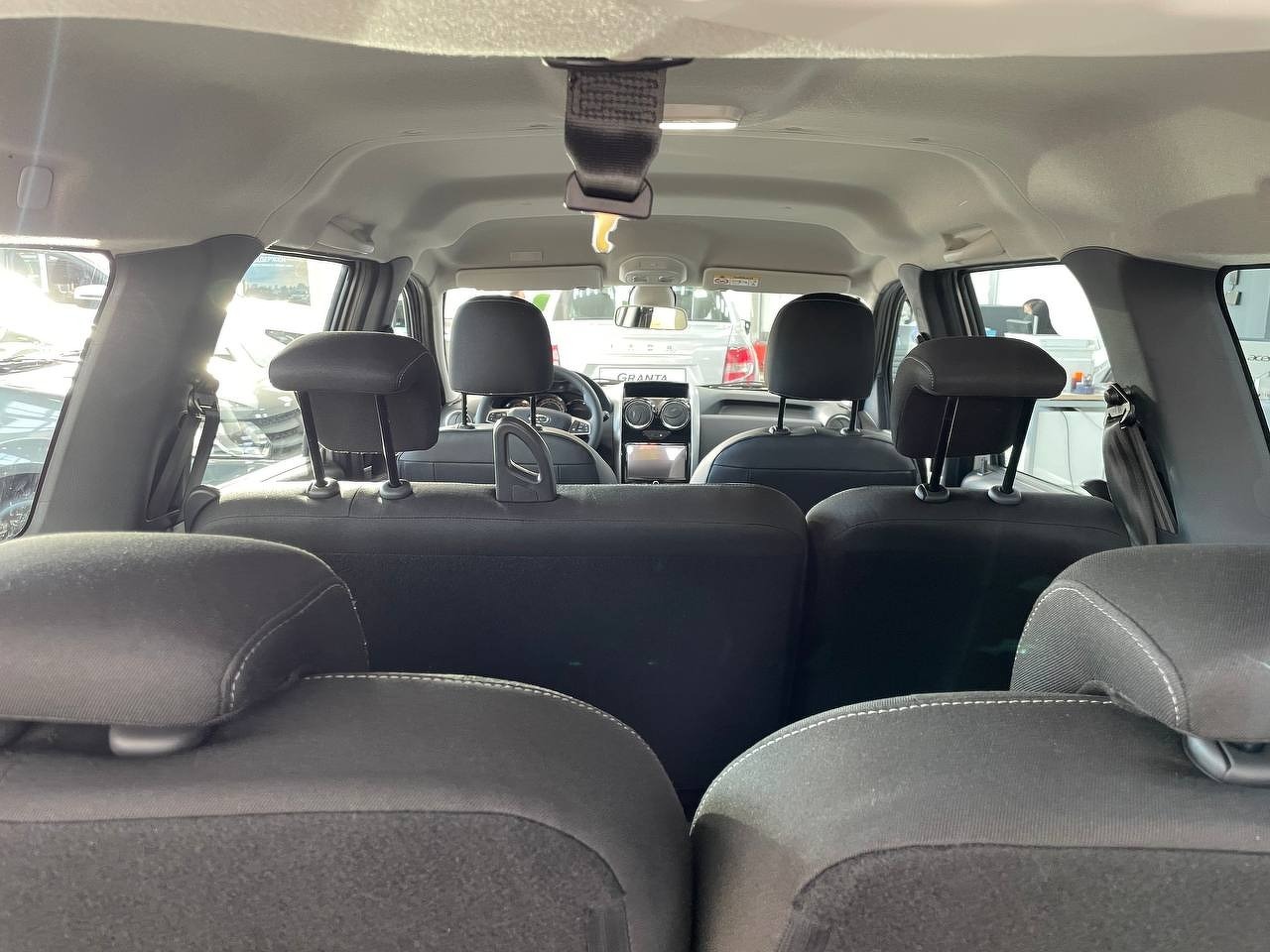 Легковой автотранспорт - LADA Largus Cross 1.6 MT (106 л.с.)