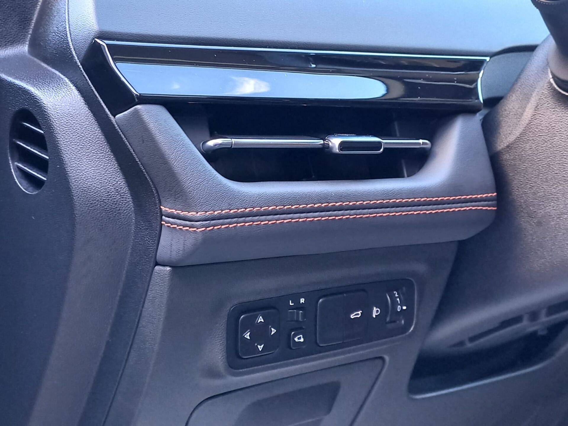 Легковой автотранспорт - CHANGAN UNI-K 2.0 AT (226 л.с.) 4WD