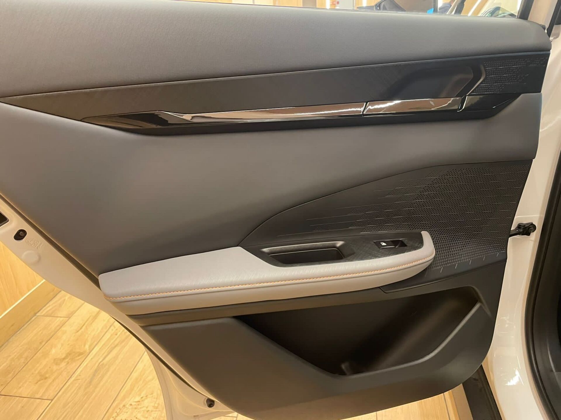 Легковой автотранспорт - CHANGAN UNI-V 1.5 AMT (181 л.с.)