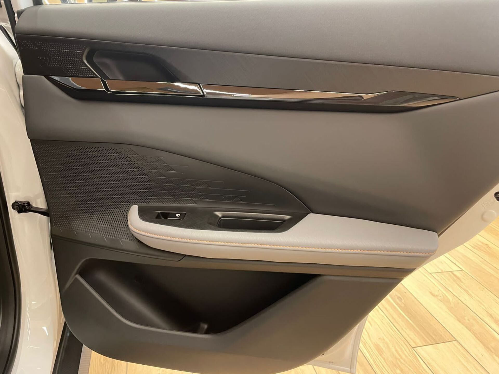 Легковой автотранспорт - CHANGAN UNI-V 1.5 AMT (181 л.с.)