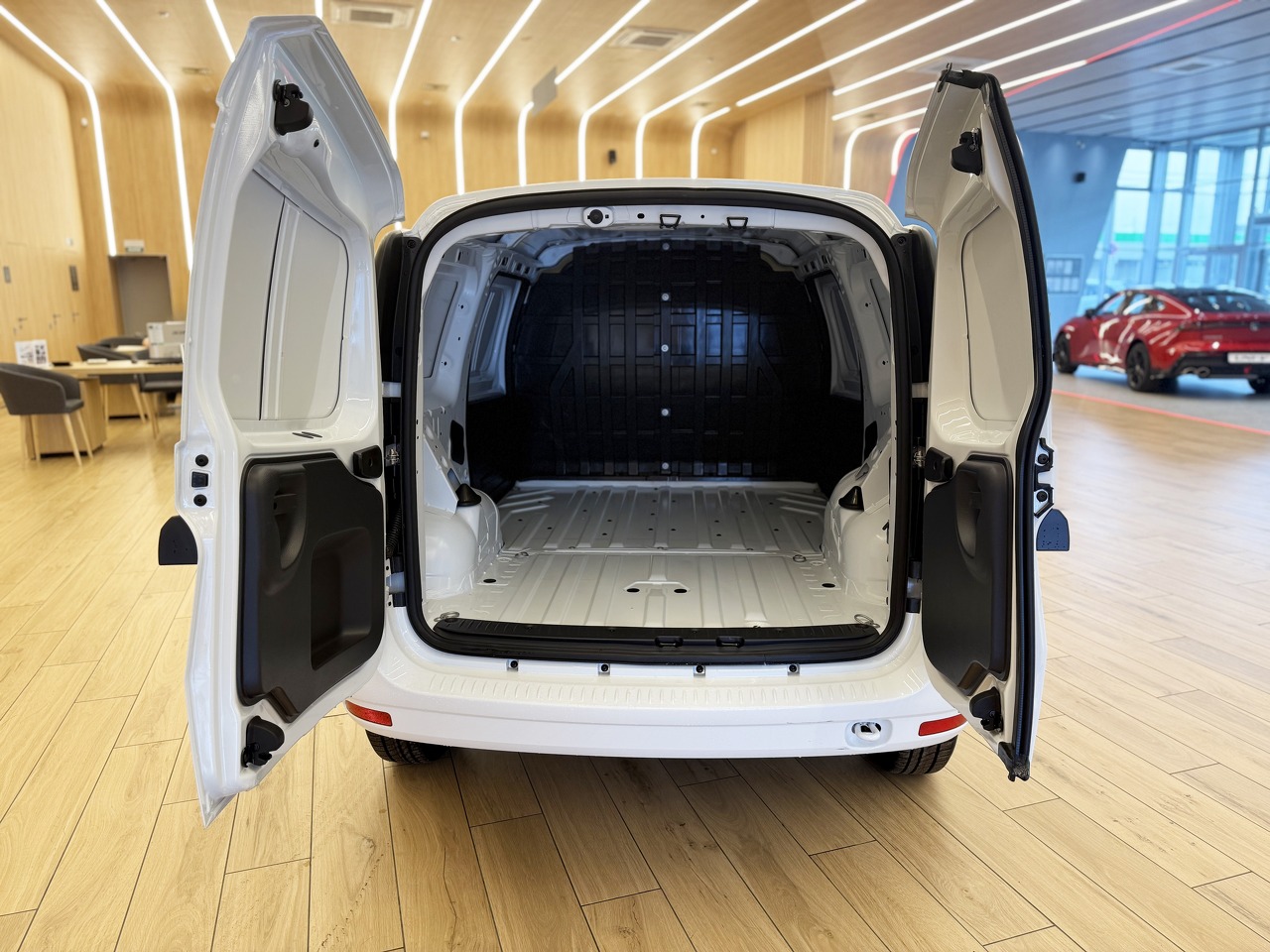 Легковой автотранспорт - LADA Largus 1.6 MT (90 л.с.)