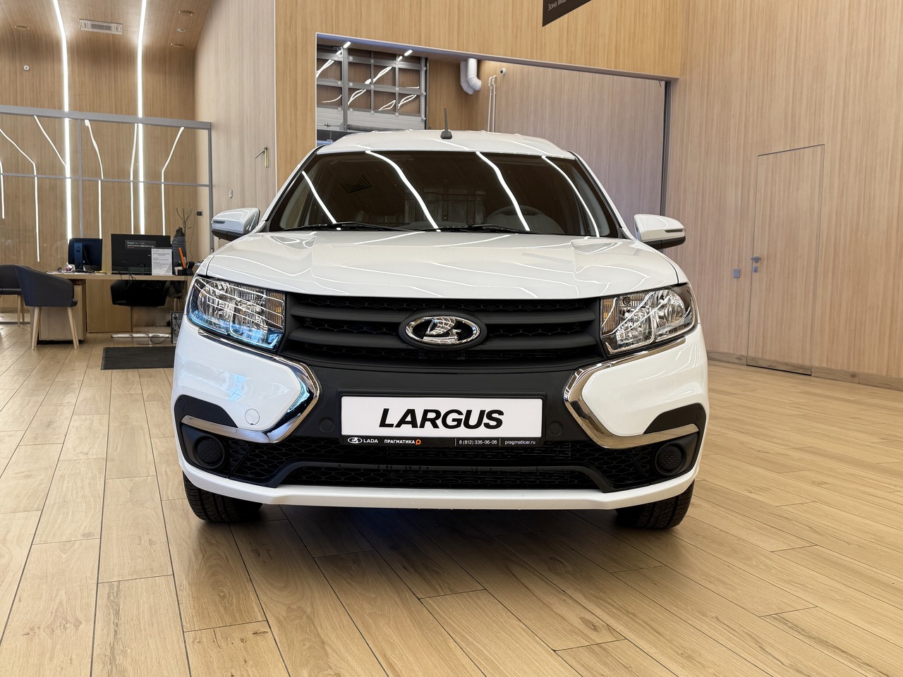Легковой автотранспорт - LADA Largus 1.6 MT (90 л.с.)