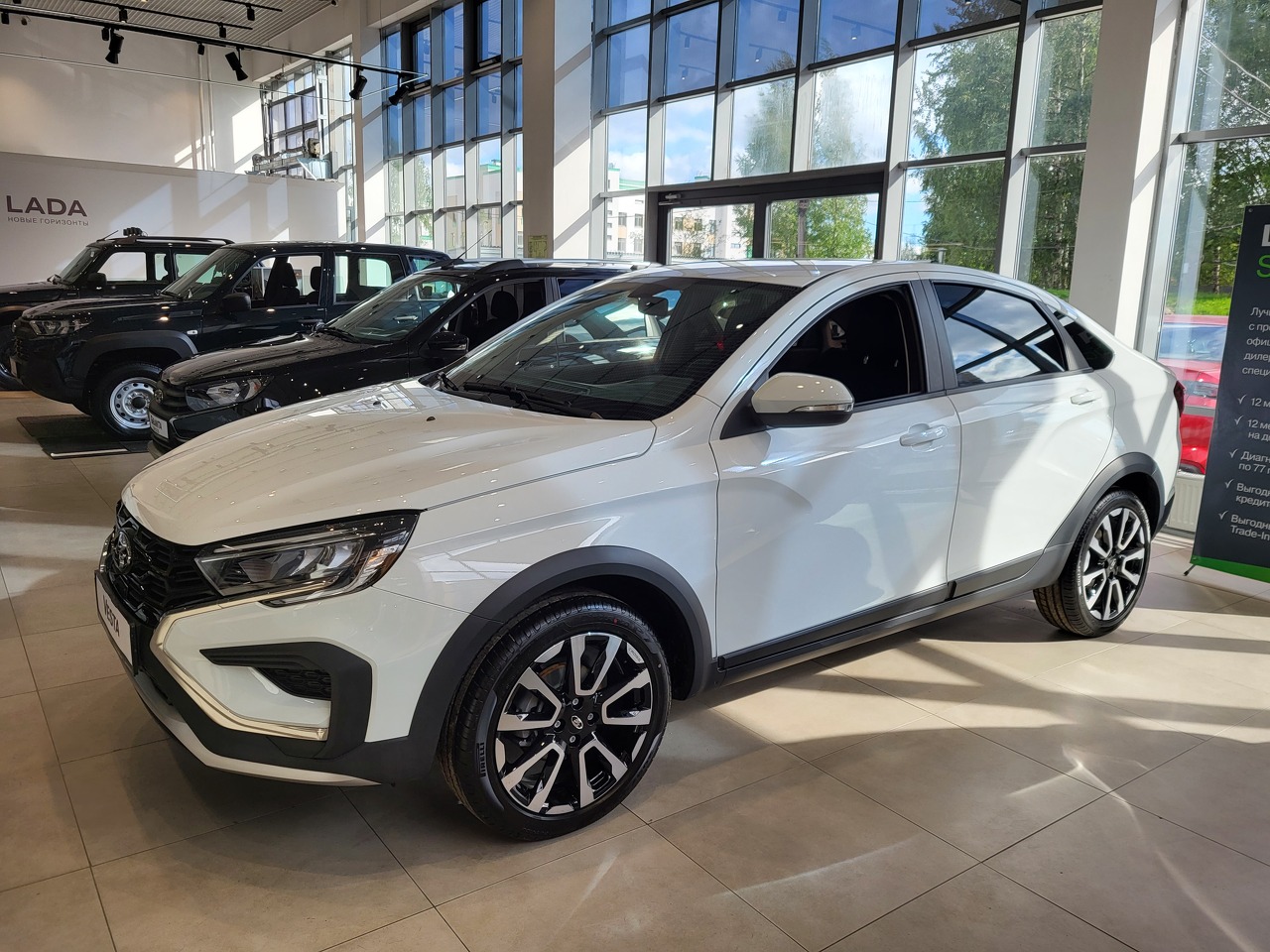 Легковой автотранспорт - Vesta Cross 1.6 MT (106 л.с.)