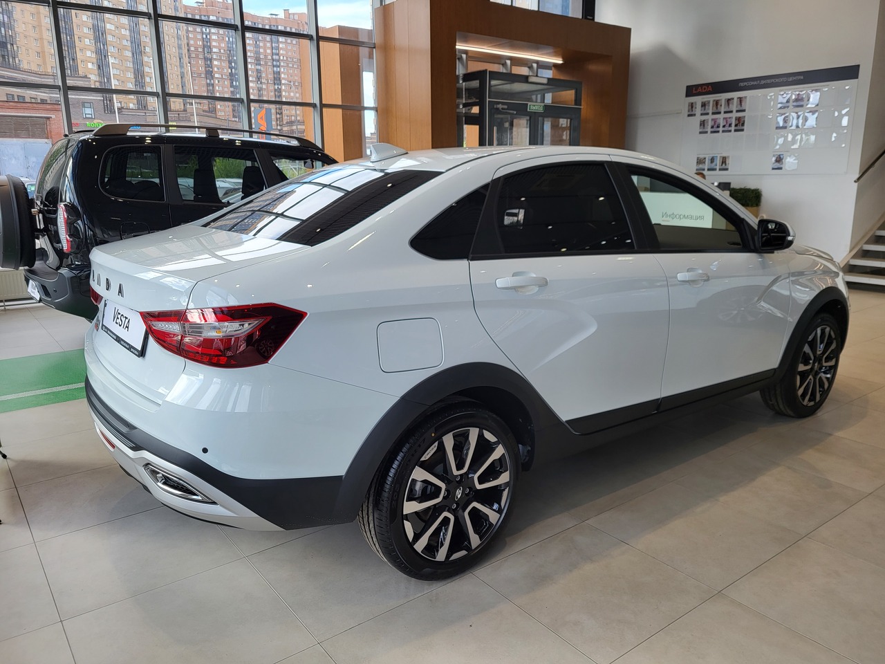 Легковой автотранспорт - Vesta Cross 1.6 MT (106 л.с.)