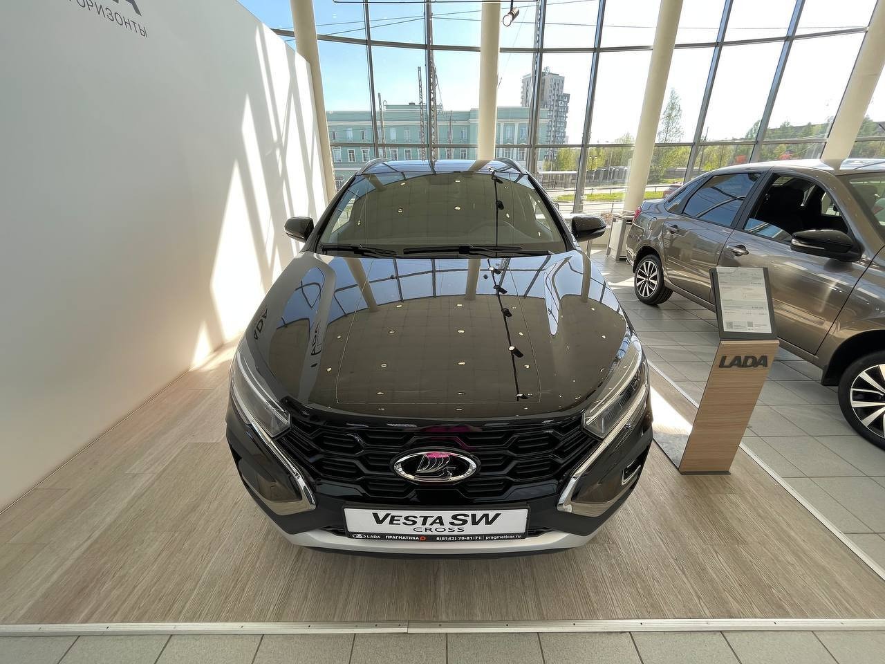 Легковой автотранспорт - Vesta SW Cross 1.8 CVT (122 л.с.)