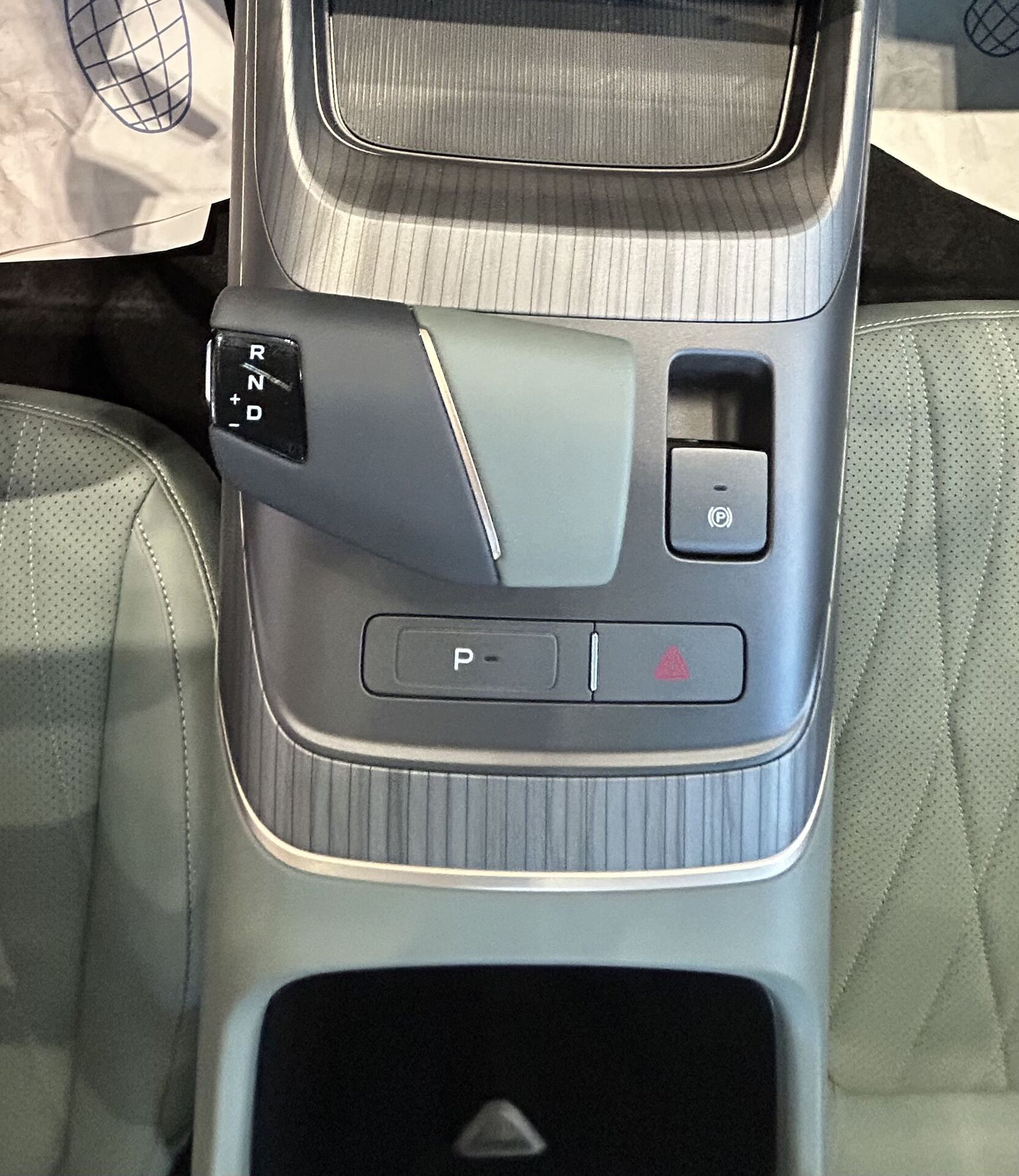 Легковой автотранспорт - CHANGAN Lamore 1.5 AMT (180 л.с.)