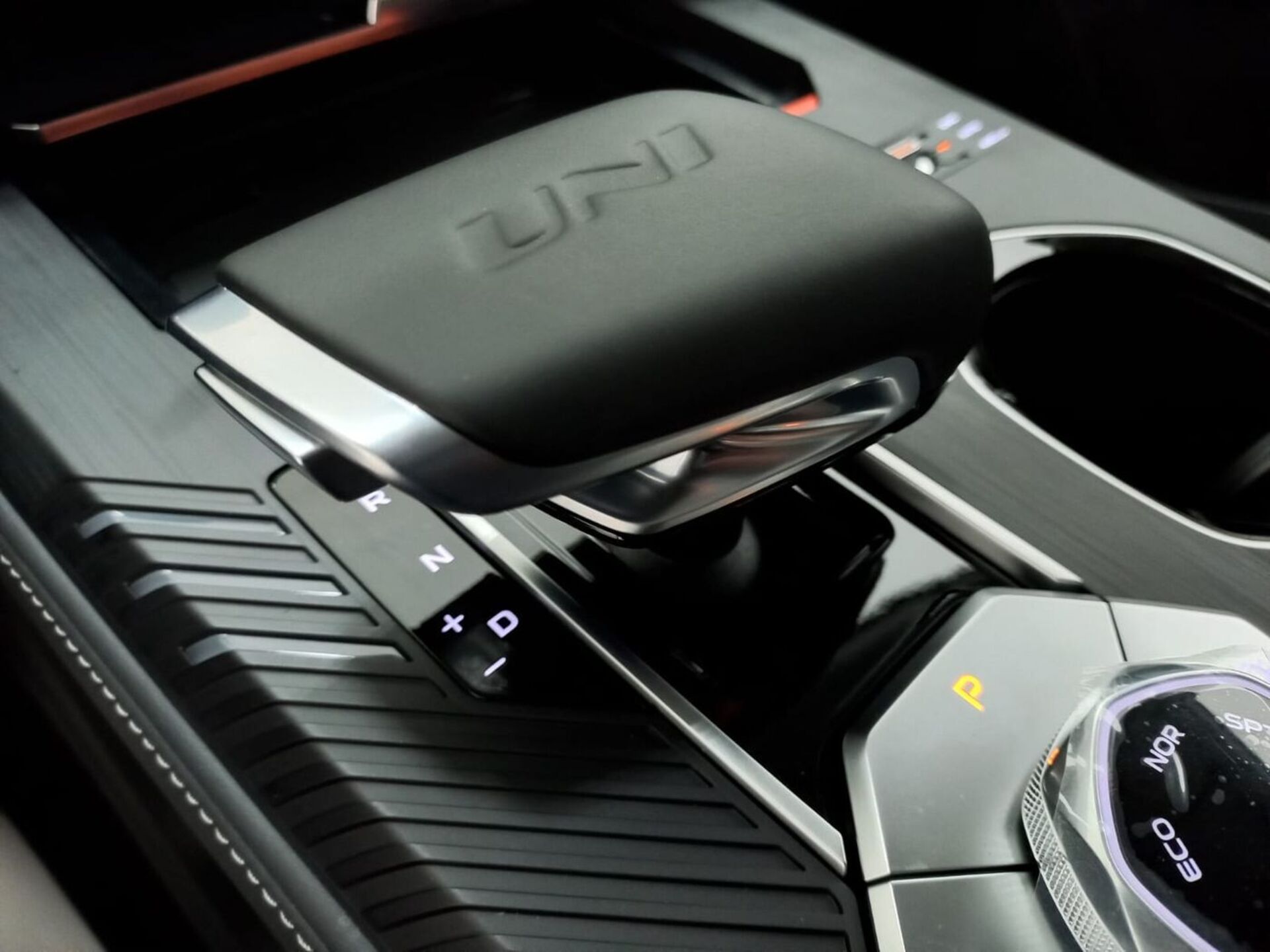 Легковой автотранспорт - CHANGAN UNI-K 2.0 AT (226 л.с.) 4WD