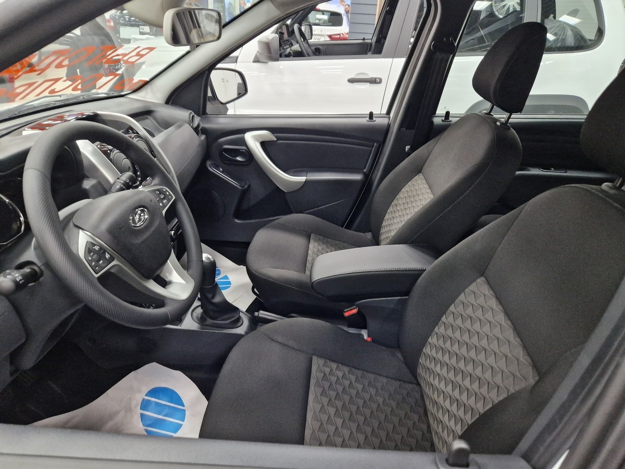 Легковой автотранспорт - LADA Largus 1.6 MT (106 л.с.)