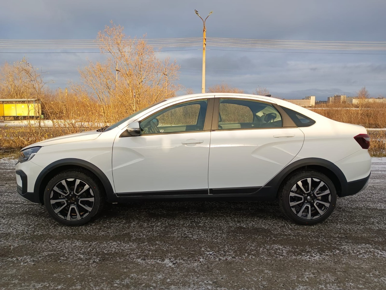 Легковой автотранспорт - Vesta Cross 1.6 MT (106 л.с.)