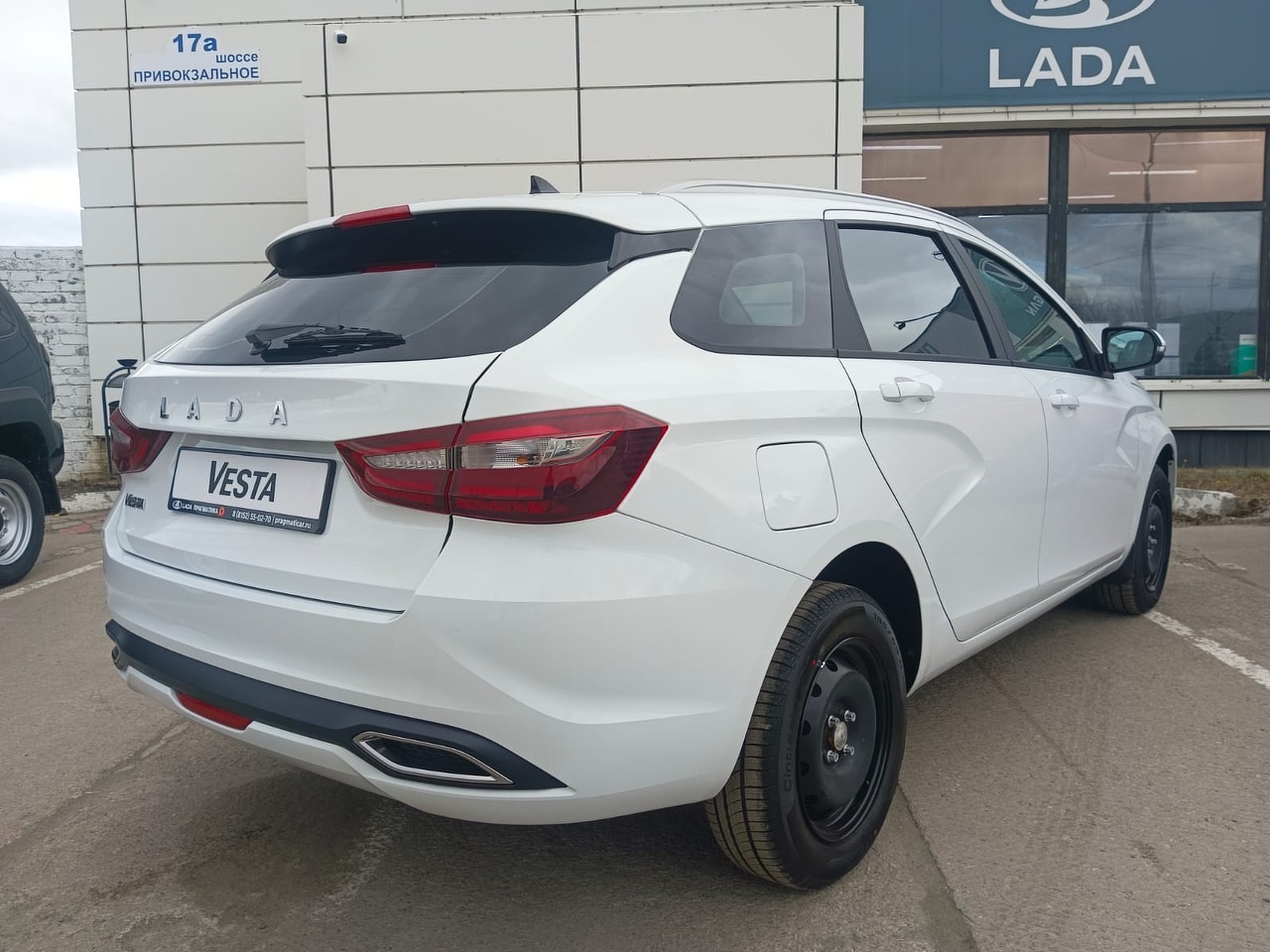 Легковой автотранспорт - Vesta SW 1.8 CVT (122 л.с.)