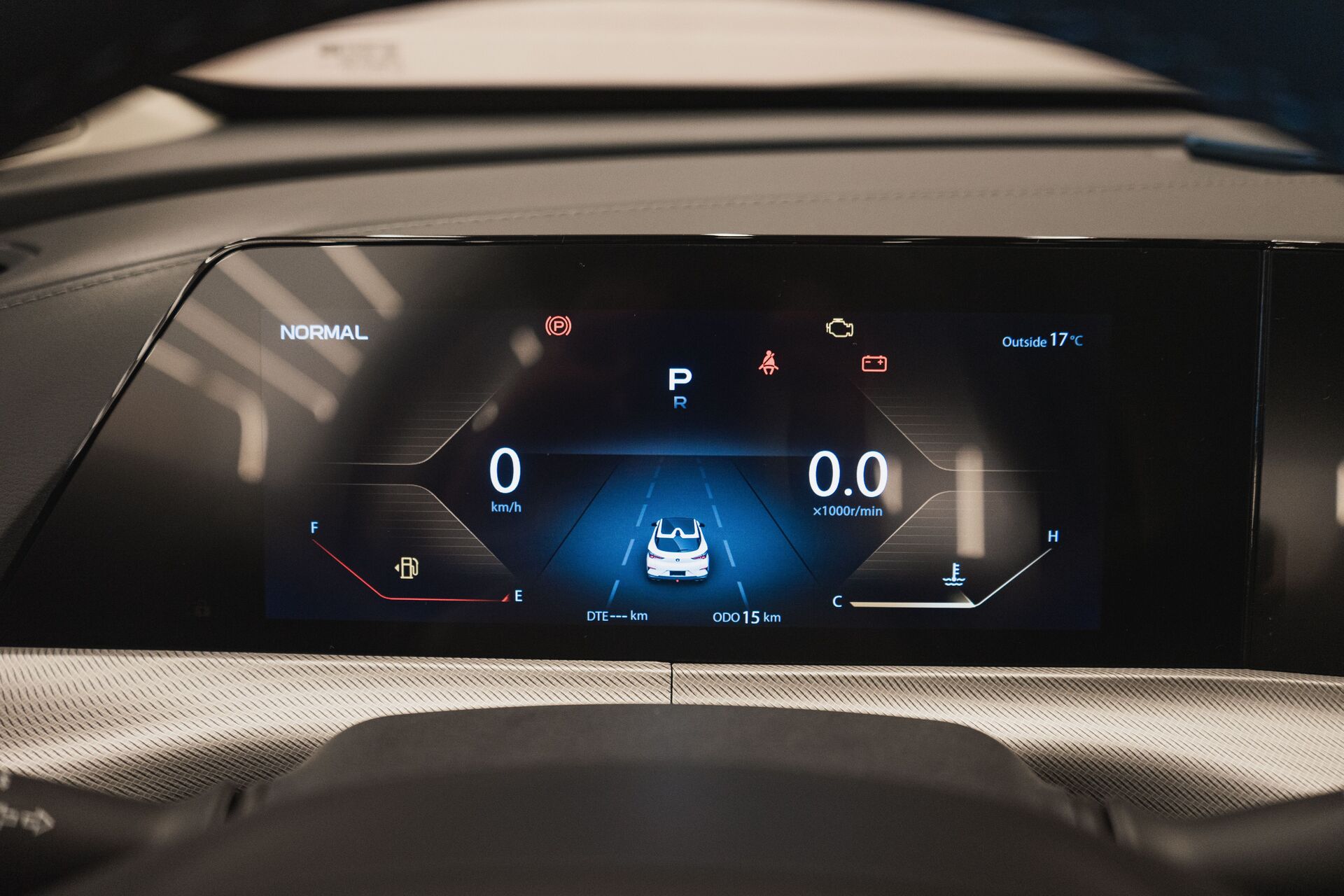 Легковой автотранспорт - CHANGAN UNI-T 1.5 AMT (167 л.с.)